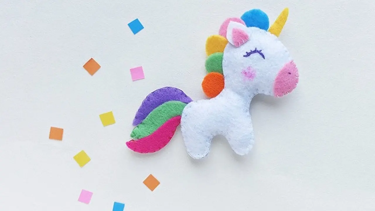 Cara Membuat Boneka dari Kain Flanel