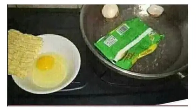 8 Potret Nyeleneh Netizen Masak Mi Instan Ini Bikin Geleng Kepala
