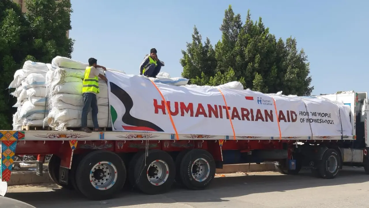 Pengiriman bantuan kemanusiaan untuk warga Palestina sebanyak 216 tenda keluarga.