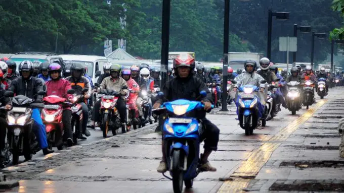 Bikers! Nggak Bawa 5 Benda Ini, Hidupmu Bakal Sengsara di Jalan