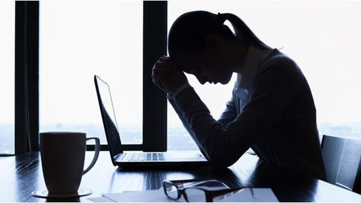 Merasa Sendiri di Tengah Keramaian? Ingatlah 5 Hal Penting Ini