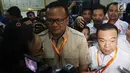 Wakil Ketua Umum Partai Gerindra Sufmi Dasco Ahmad (kanan) memberi keterangan pers usai penyerahan berkas pengajuan bakal caleg Gerindra di kantor KPU, Jakarta, Selasa (17/7). (Liputan6.com/Johan Tallo)