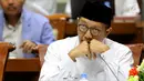 Menteri Agama Lukman Hakim Saifuddin saat rapat dengan Komisi VIII DPR di Jakarta, Senin (12/3). Komisi VIII melalui Panja dan Kementerian Agama menetapkan BPIH 2018 sebesar Rp 35.235.602 juta per jemaah. (Liputan6.com/JohanTallo)