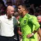 Manajer Manchester United, Erik ten Hag bersama Cristiano Ronaldo. (Adrian DENNIS / AFP).