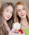 Potret kehangatan Laura Moane bersama sang ibu tercinta (Instagram/ citra.kristinna80)