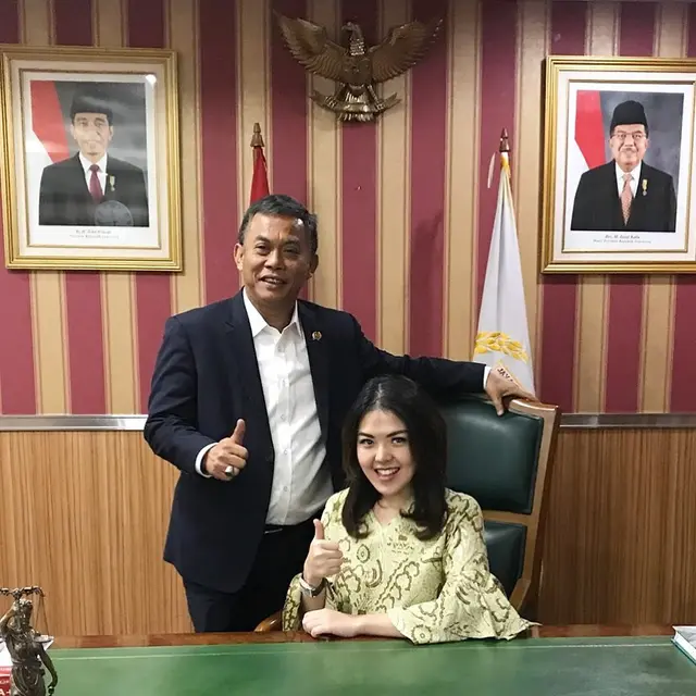 6 Potret Ruang Kerja Tino Toon di DPRD DKI Jakarta