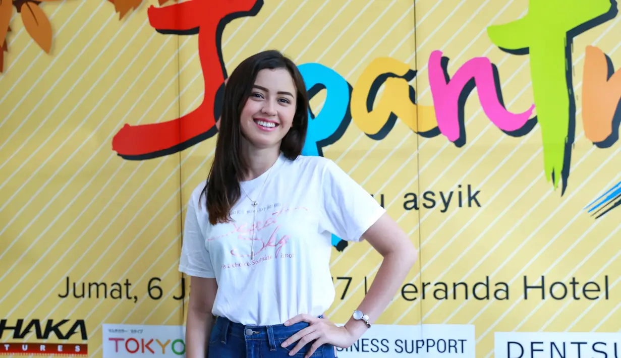 Aktris kelahiran Jakarta 23 tahun itu mengaku tidak ada reading dalam serial tersebut. Sehari tiba di Jepang, pemain film Winter in Tokyo itu langsung menjalani proses syuting. (Adrian Putra/Bintang.com)