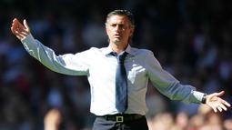2. Jose Mourinho (2004-2007), 67% - Ini adalah moment emas Chelsea, Mourinho berhasil memberikan lima trophy dalam kurun tiga musim. The Blues berhasil mendominasi Liga Premier Inggris. (AFP/John Mchugh)