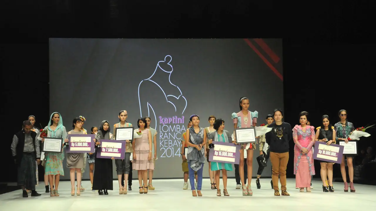 [FOTO] Kebaya Modern Karya Desainer Muda