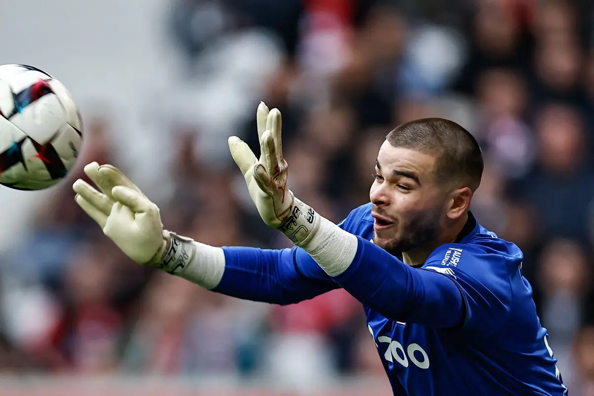 Foto: 4 Kiper Muda yang Mampu Mengangkat Timnya Bersaing di Papan Atas Liga Top Eropa Musim 2023/2024