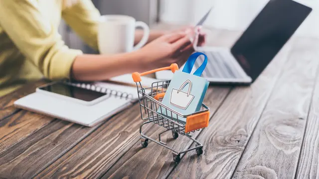 Jajan Online: Praktis, Cuan, tapi Bikin Boros?