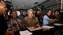 Mantan Mendikbud, M Nuh melaporkan daftar harta kekayaannya ke KPK, Jakarta, Selasa (9/12/2014). (Liputan6.com/Miftahul Hayat)
