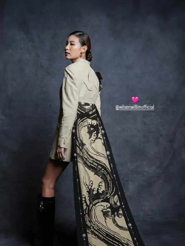Pesona Memikat Cinta Laura Kiehl hingga Tiara Andini di Wilsen Willim 10th Anniversary Fashion Show