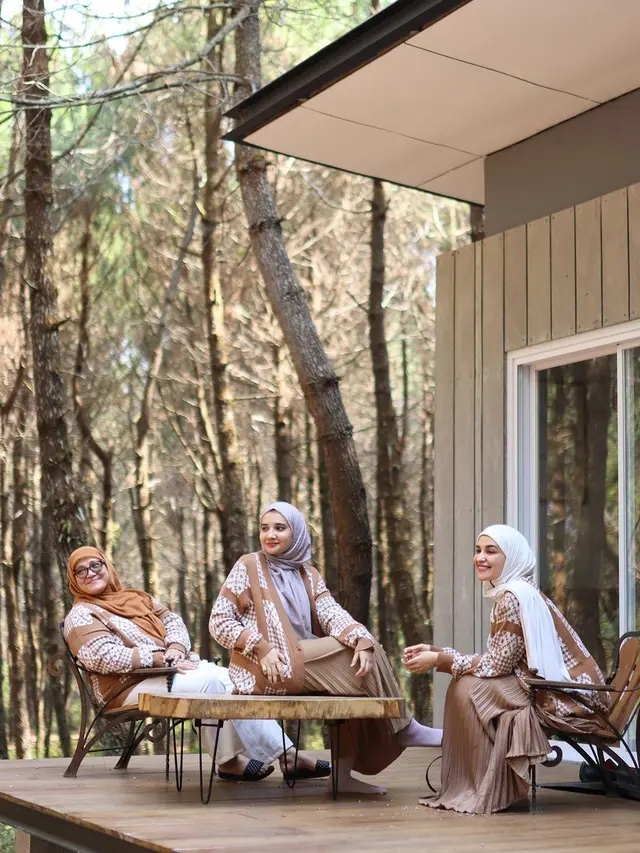 Shireen Sungkar dan Zaskia Sungkar (Instagram/shireensungkar)