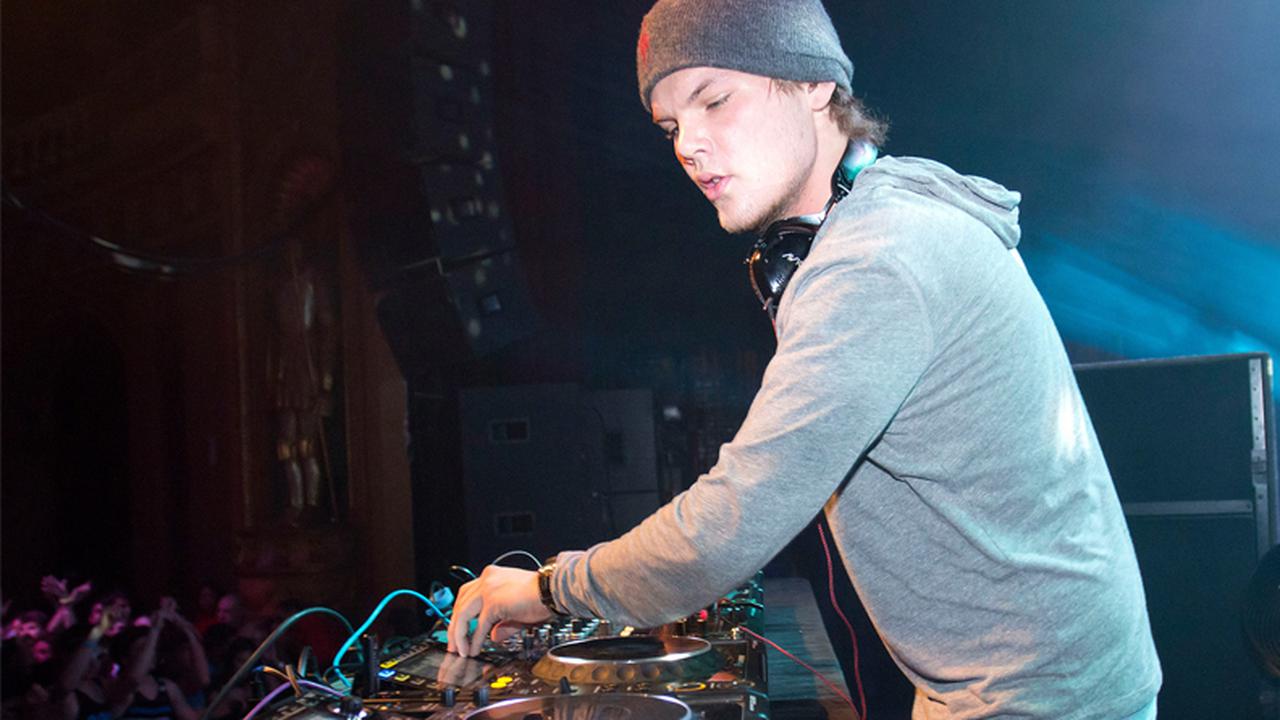 Avicii Batal Konser Karena Sakit
