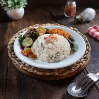 ilustrasi nasi campur sambal kecombrang/galuhtati/Shutterstock