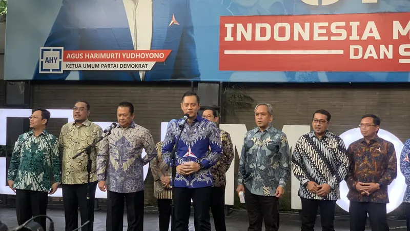 Ketua Umum Partai Demokrat Agus Harimurti Yudhoyono (AHY) usai bertemu dengan Pimpinan MPR di Kantor DPP Demokrat, Selasa (16/7/2024).