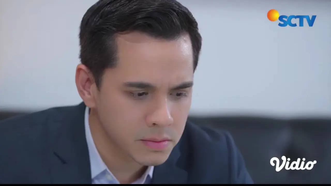 Tangkapan layar YouTube SCTV pada episode 58 saat Aksa sedang cek rekening milik Bella. (Foto: Liputan6.com/Rahmadina Sundari)