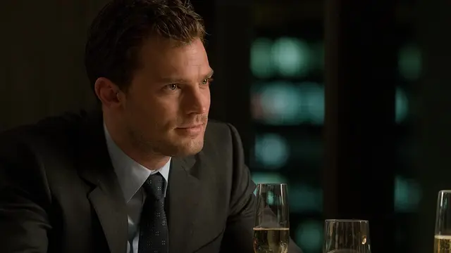 Jamie Dornan dalam Fifty Shades Darker (2017) (Doane Gregory - © Universal Pictures)