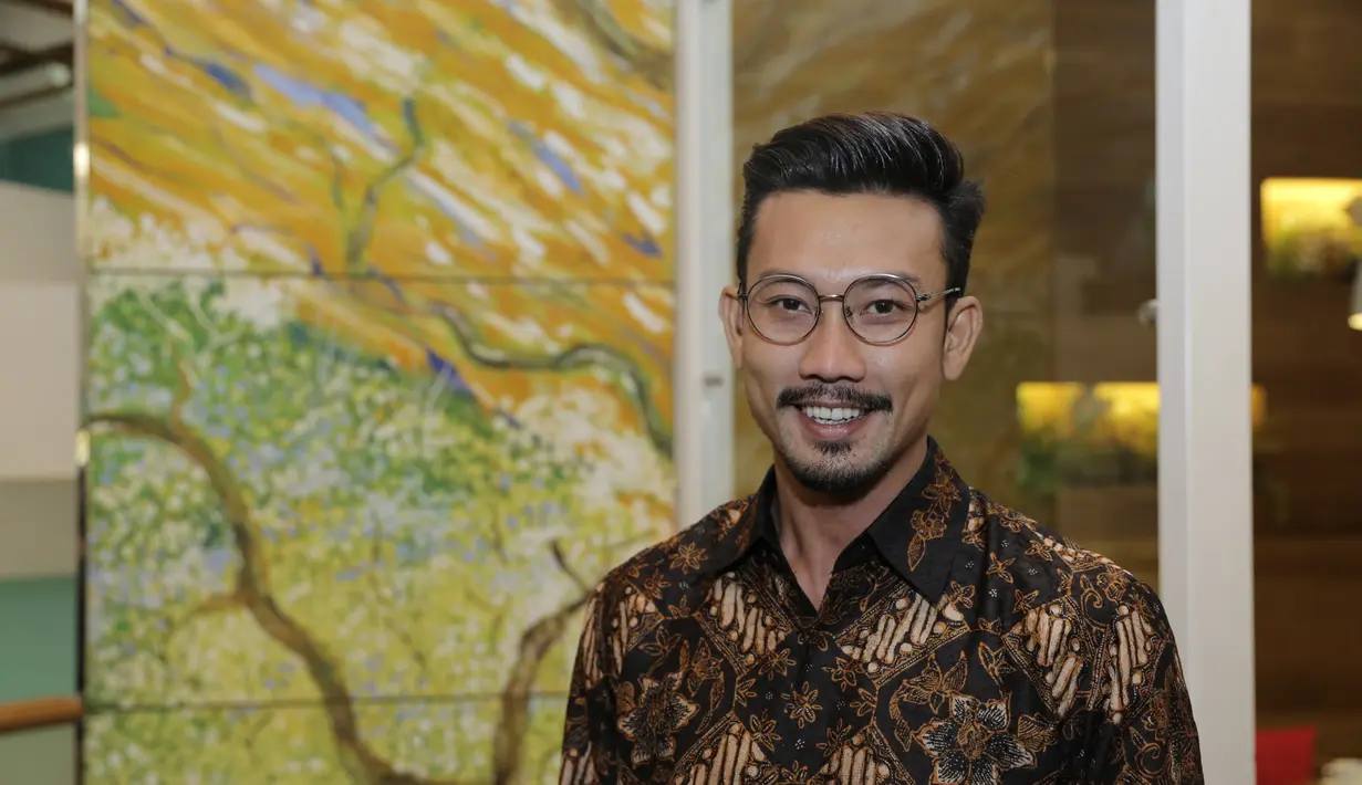 Menurut Denny, memiliki Kartini itu harus menjadi kebanggaan masyarakat Indonesia. Pasalnya, wanitu tersebut mempunyai prinsip yang kuat dalam memperjuangkan hak wanita memperoleh pendidikan. (Galih W. Satria/Bintang.com)