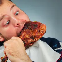 Rekaman medis dunia mencatat setidaknya ada 7 'camilan' berbahaya yang pernah tertelan manusia. Ada paku sampai granat tangan! Waduh!