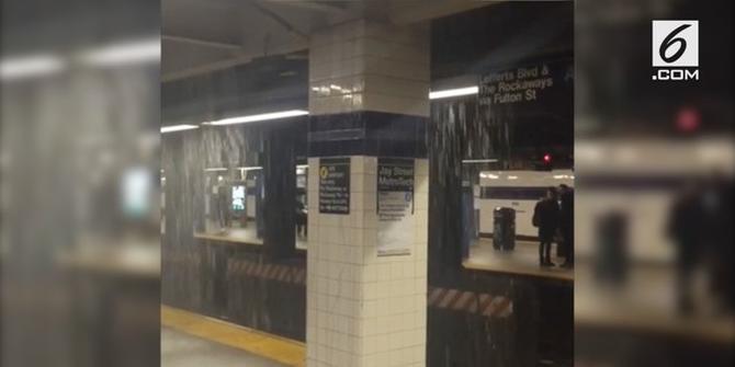 VIDEO: Hujan Deras, Air Bocor ke Stasiun Bawah Tanah