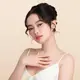 Ilustrasi makeup simpel dengan beauty product affordable.©kitthanes_r@hotmail.com/Depositphotos