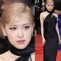 Untuk debutnya di red carpet Film Cannes 2023, Rose pun tampil memukau dengan gaun hitam dari YSL. Credit: Instagram @blackpink.style4