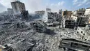 Sementara itu, Kementerian Kesehatan Palestina pada Selasa menyampaikan, jumlah korban di Gaza meningkat menjadi 900 orang tewas dan 4.500 orang terluka akibat serangan balasan Israel. (AP Photo/Hassan Eslaiah)