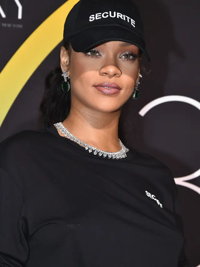 [Bintang] Pertemuan Pangeran Harry dan Rihanna
