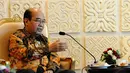 Ketua BPK RI, Harry Azhar Azis, saat melakukan pertemuan dengan Irman Gusman di ruang Pimpinan DPD RI, Gedung Parlemen, Jakarta, Jumat (14/11/2014). (Liputan6.com/Andrian M Tunay) 