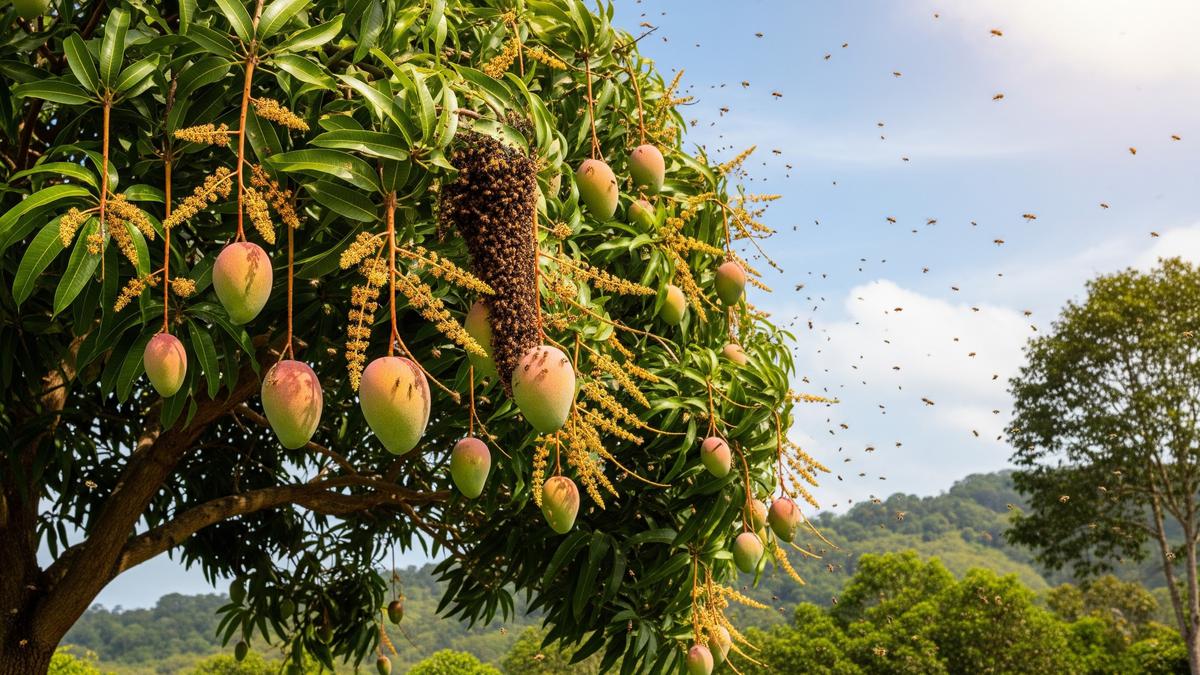 8 Jenis Pohon Buah yang Disukai Lebah Madu untuk Ternak Alami