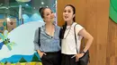 <p>Sandra Dewi dan Yuanita Christiani (Instagram/sandradewi88)</p>