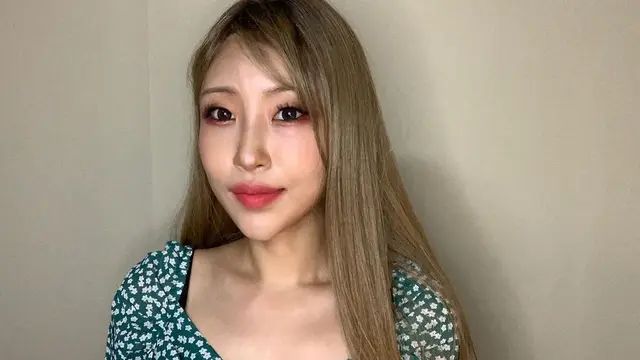 Komedian Lee Se Young