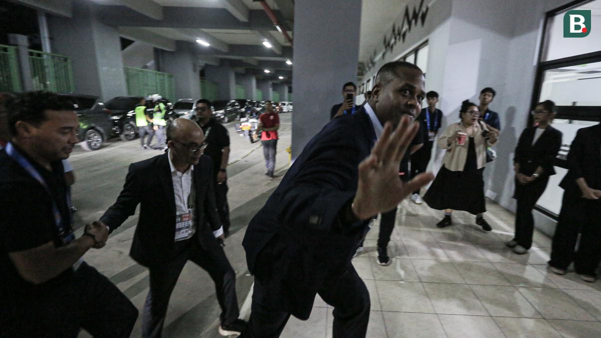 Patrick Kluivert, Alex Pastoor, Gerald Vanenburg, dan Denny Landzaat Pantau Langsung Persija Vs PSBS: 6 Hari Lebih Cepat dari Jadwal