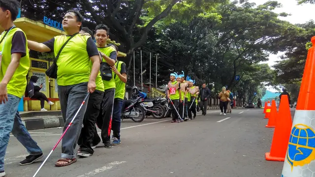 Reli Tongkat, Cara Unik Tunanetra Rayakan Hari Disabilitas