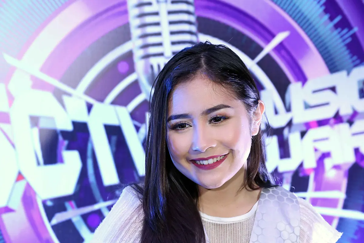 [Bintang] Prilly Latuconsina
