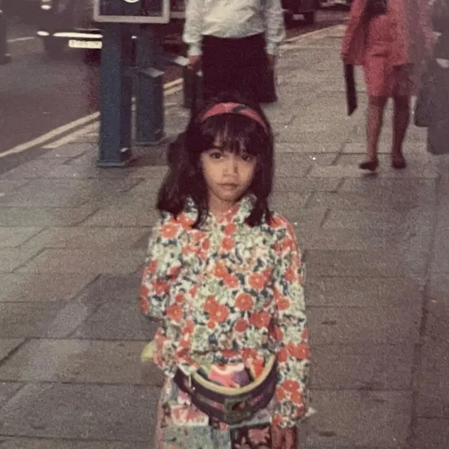 6 Potret Masa Kecil Intan Ayu Sepupu BCL, Curi Perhatian karena Jadi Bridesmaid