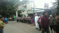 Situasi Tegang Jelang Kedatangan Ahok ke Pasar Bunga Jakbar