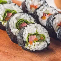 ilustrasi sushi kwetiau/ANJ/Sagu Sapapua