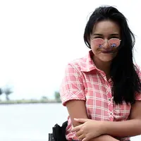 Demi perannya sebagai putri duyung, Manda juga rela kulitnya sedikit menghitam lantaran syuting di Kepulauan Seribu. (Deki Prayoga/Bintang.com)