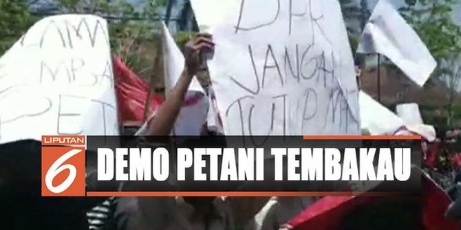 Tuntuan Petani Tembakau di Rumah Dinas Bupati Pamekasan