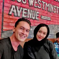 Indra Bruggman dan Aura Kasih (Instagram/indrabruggman)