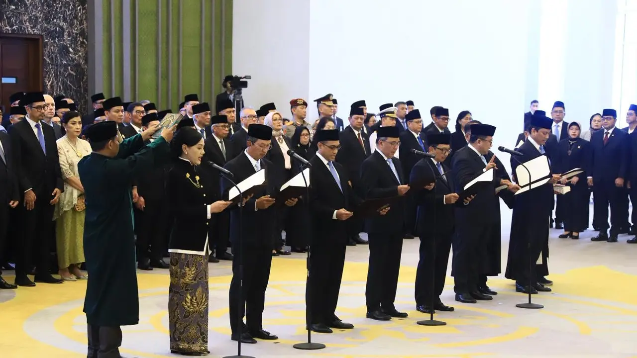 Anggota Dewan Komisioner OJK ucap sumpah jabatan di Mahkamah Agung, Rabu, (25/3/2026). (Foto: OJK)