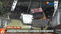 Akibatnya tiga truk tronton yang sedang melintas di atas jembatan ikut jatuh ke sungai.