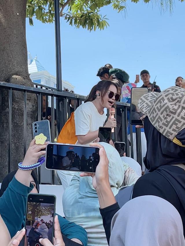 Rossa. (Foto: Dok. Koleksi Pribadi Sylvia Dewi Y.)