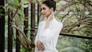“Kami ingin sesuatu yang clean, purity, and spiritual,” ujar Jeffry Tan. [@thebridestory]