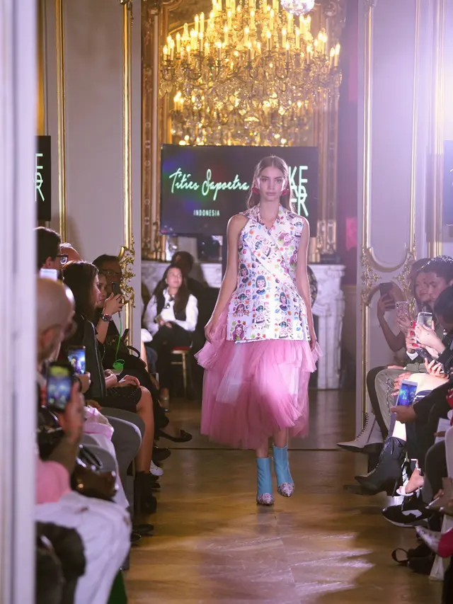 Efforless beauty, konsep cantik perempuan Prancis di panggung Paris Fashion Show