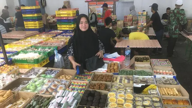 Pasar Kue Subuh Senen