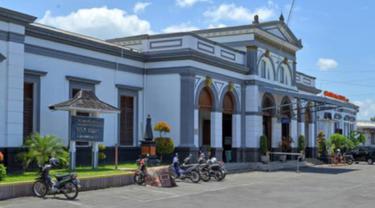 Stasiun Solo Jebres dan Saksi Bisu Kesibukan Jalur Kereta di Pulau Jawa